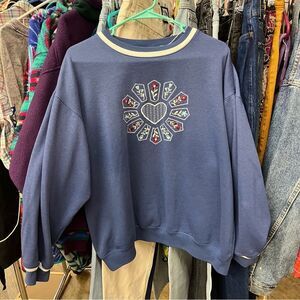 Vintage Spirit Bold Women's Large Crewneck Sweatshirt